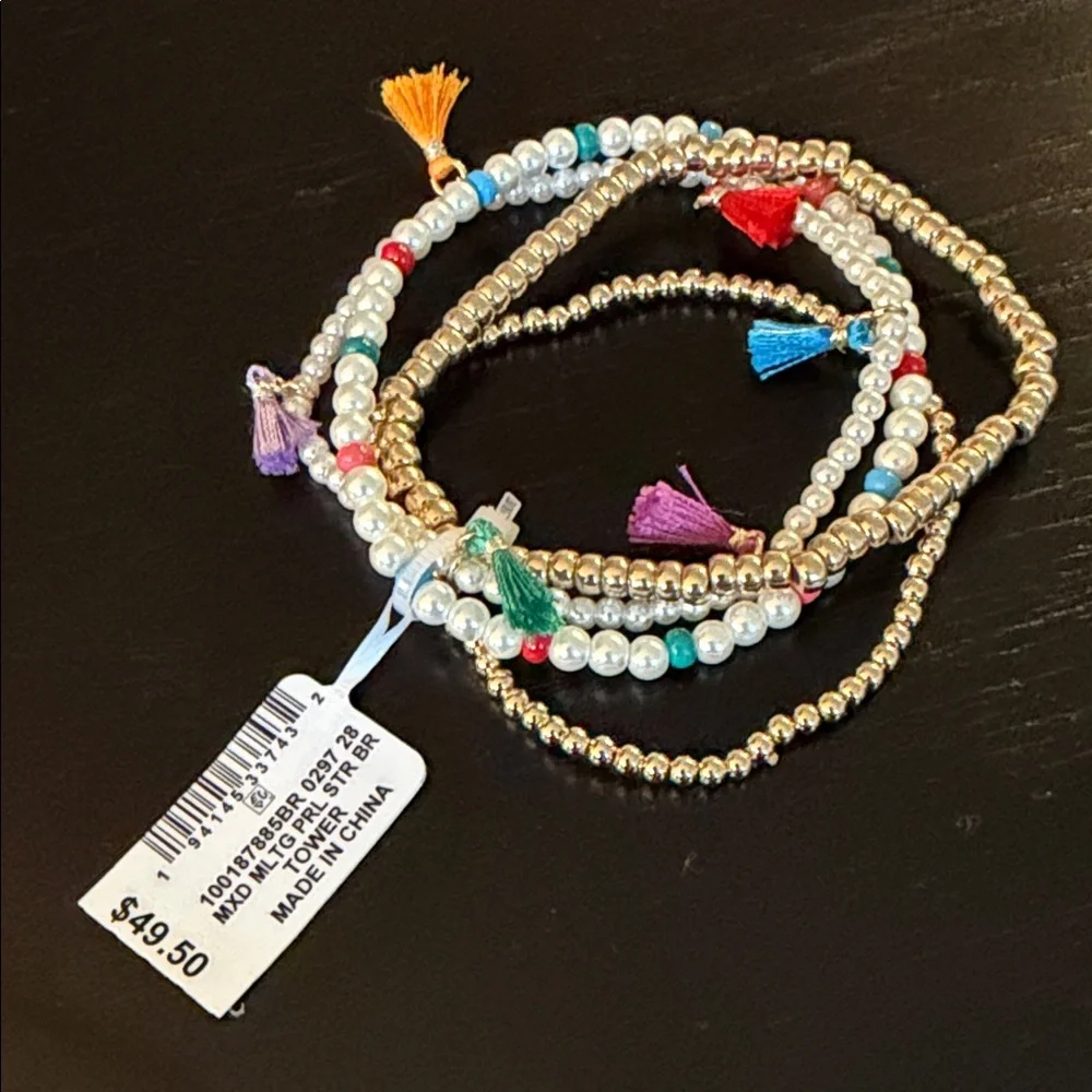 NWT On 34th Beaded Bracelet Set